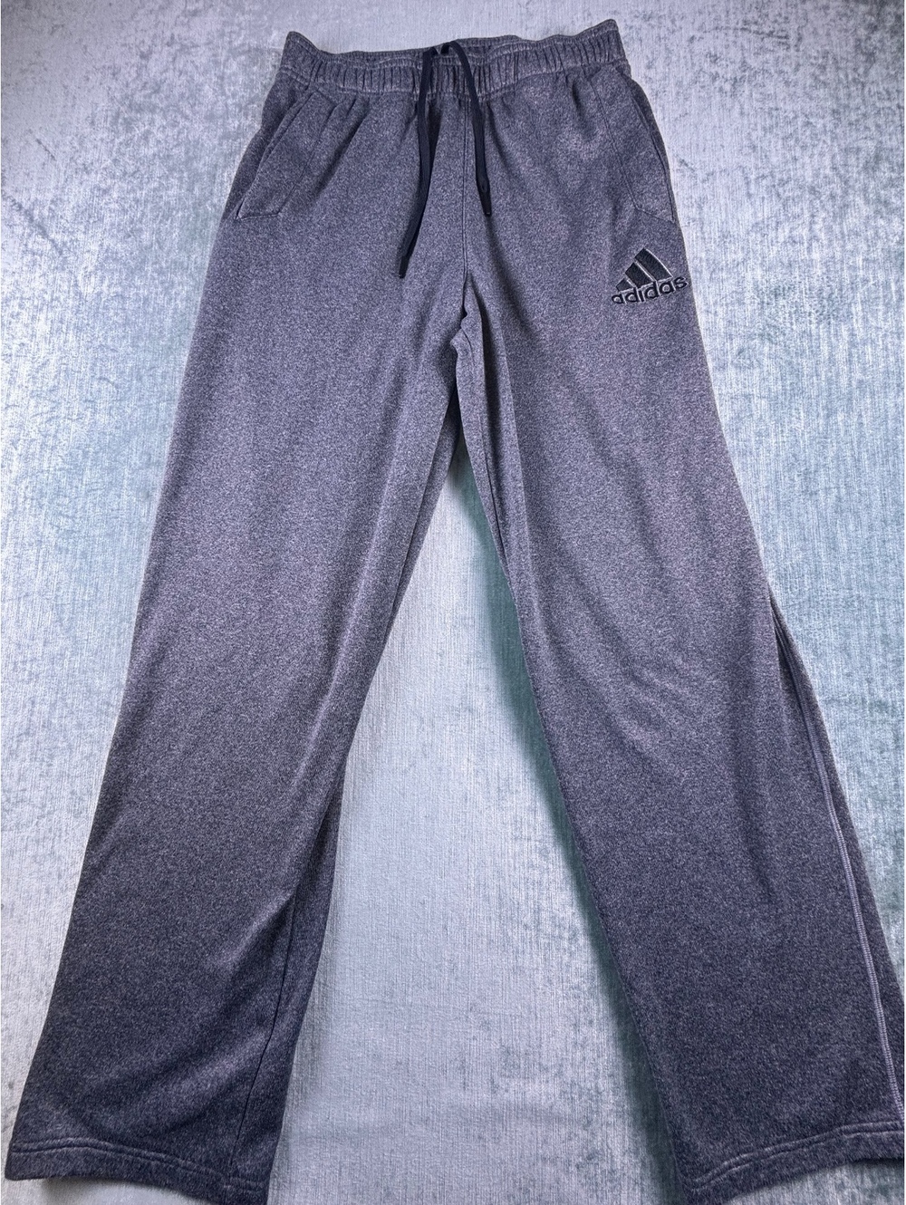 Adidas Men’s Gray Fleece Sweatpants Size M Open Hem